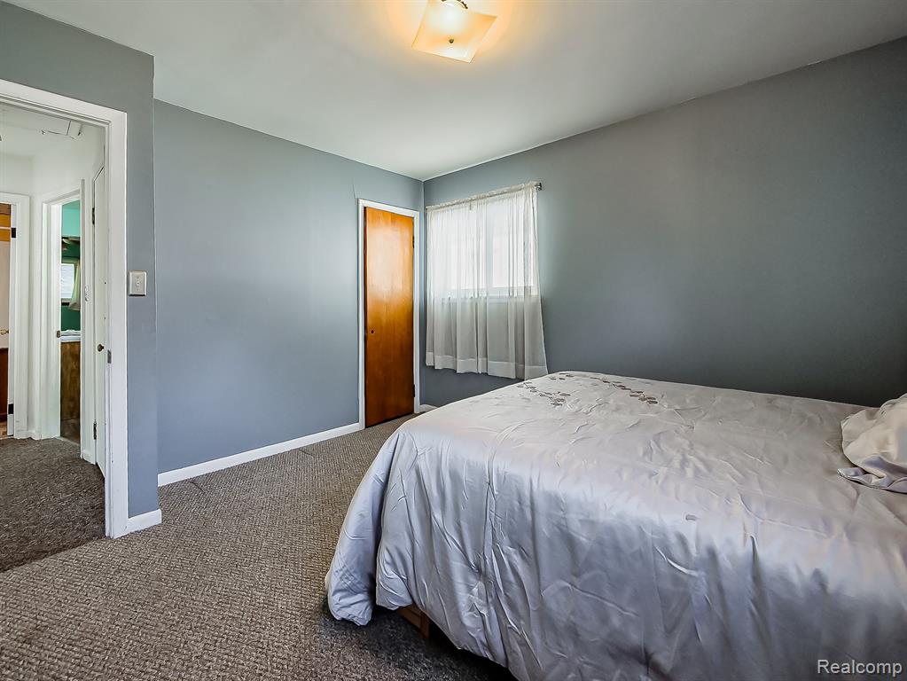 4656 Edgewood Street, Dearborn Heights, MI 48125 — Photo 8