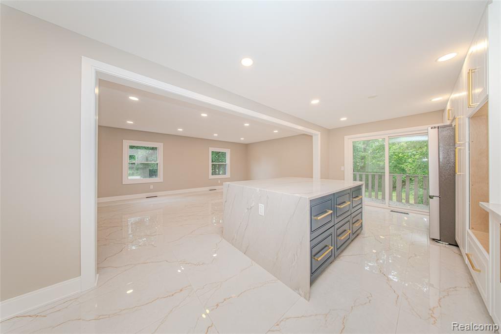 21993 Riverview Drive, Beverly Hills, MI 48025 — Photo 28