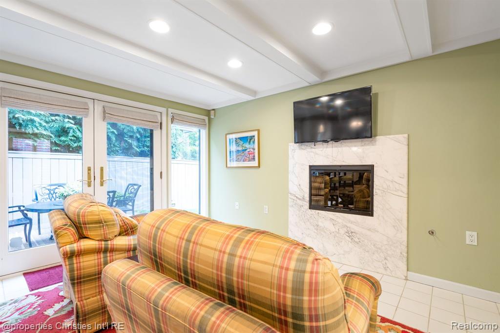 660 Woodland, Birmingham, MI 48009 — Photo 16