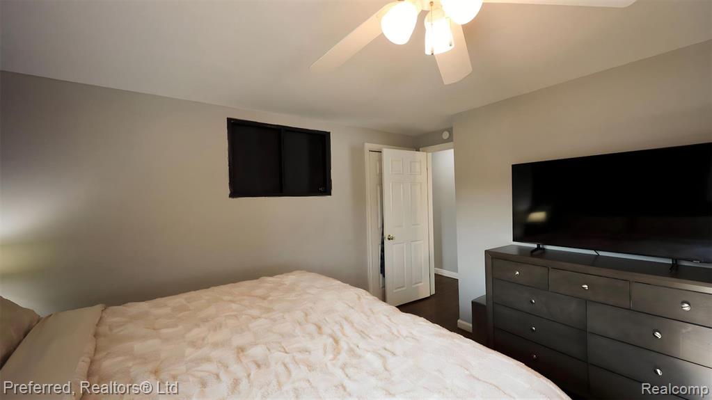 8483 Harding, Center Line, MI 48015 — Photo 17