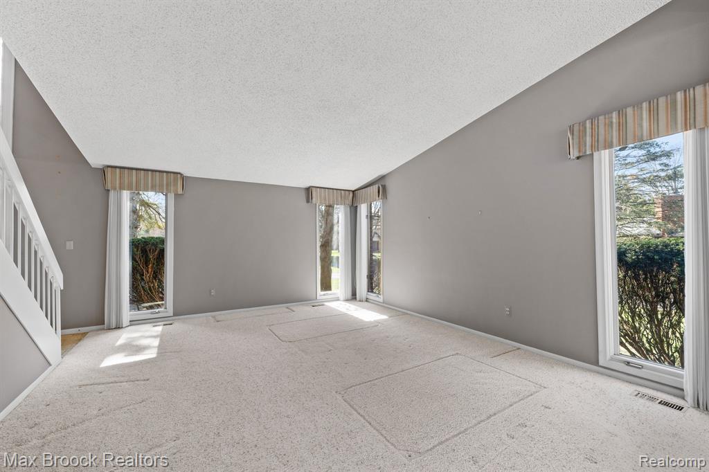 4838 KEW Court, Bloomfield Hills, MI 48301 — Photo 9