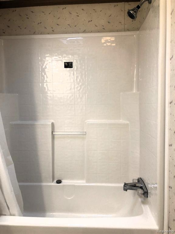 614 Spruce Court, Jonesville, MI 49250 — Photo 9
