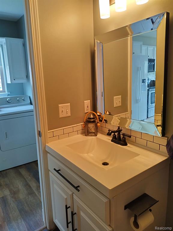 7484 WALNUT Drive, Goodrich Vlg, MI — Photo 23