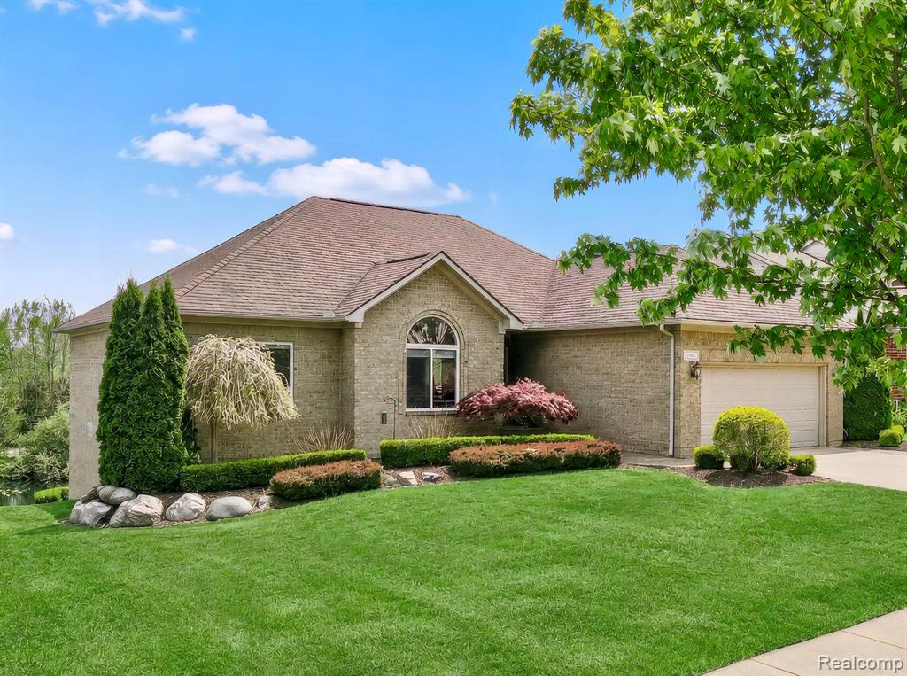 4438 Thornhill Drive, Auburn Hills, MI 48326 — Photo 3