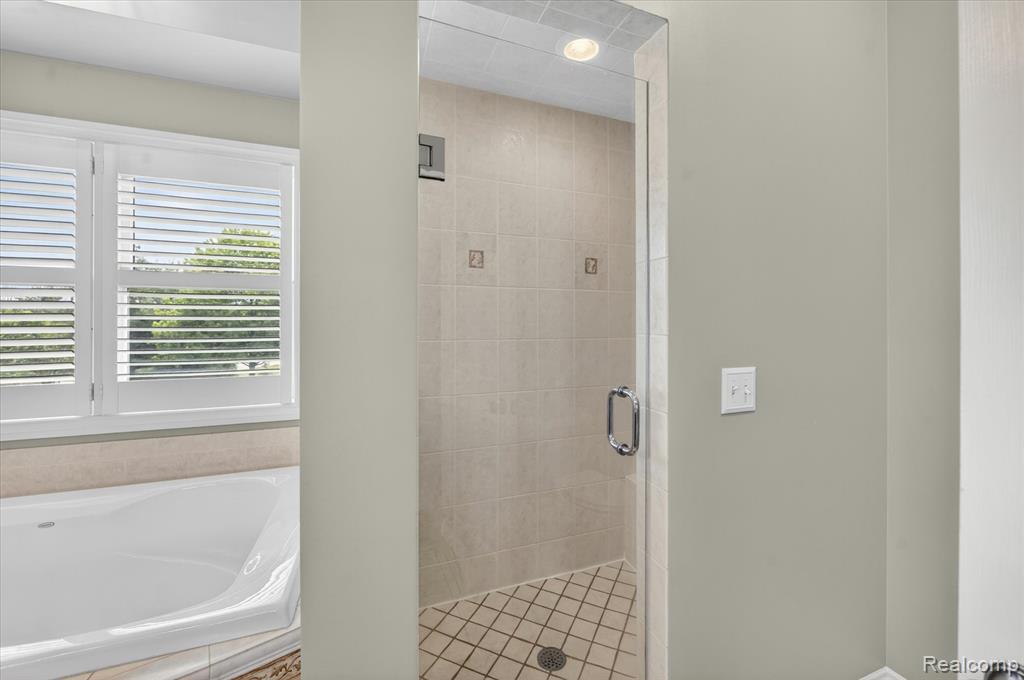 8746 N Hills Court, Howell, MI 48843 — Photo 30