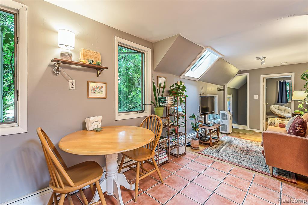 803 Jones Drive, Ann Arbor, MI 48105 — Photo 16