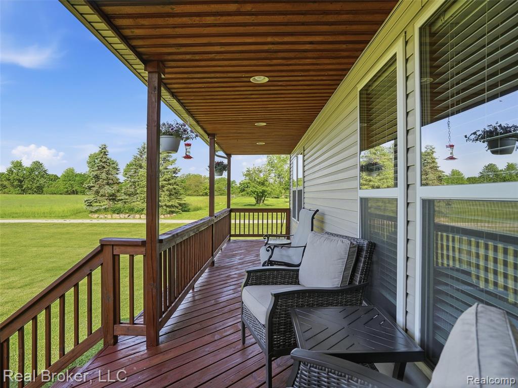 7271 Ray Road, Swartz Creek, MI 48473 — Photo 15