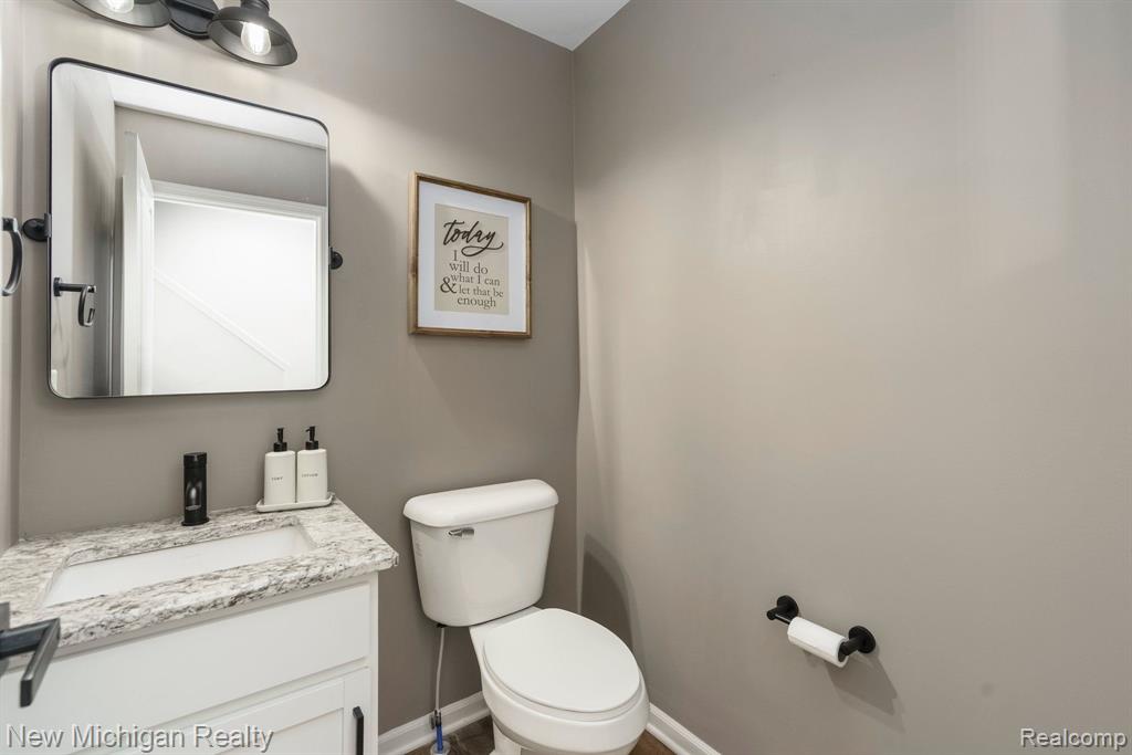 6620 CHANDLER Drive, Belleville, MI 48111 — Photo 31