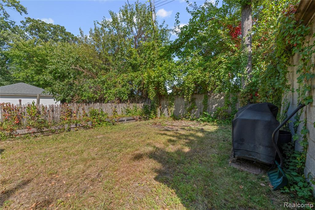 19960 Lichfield Road, Detroit, MI 48221 — Photo 30