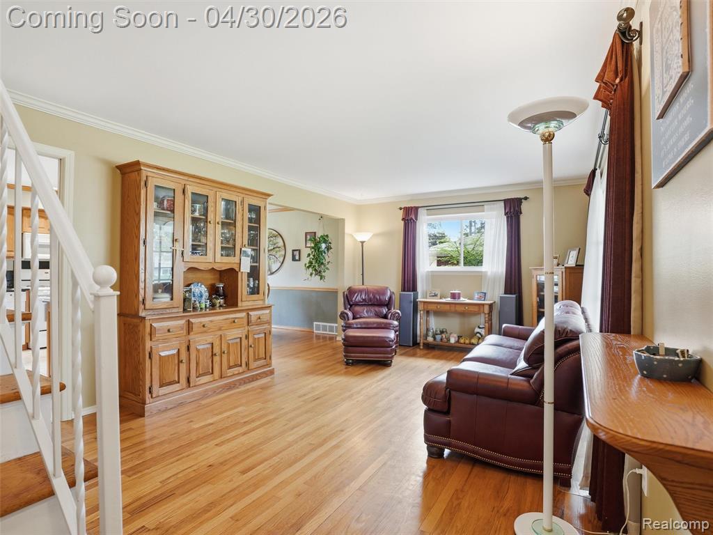 21222 Larkspur Street, Farmington, MI 48336 — Photo 6