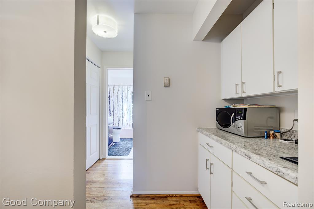 3421 HILLSIDE Drive, 4, Royal Oak, MI 48073 — Photo 12