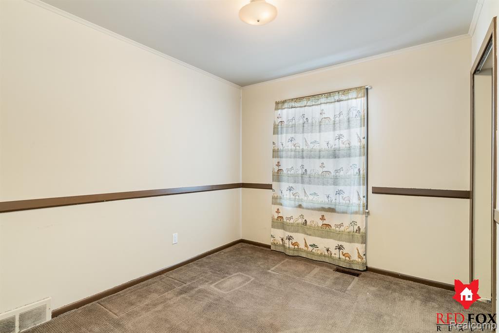 6246 KING ARTHUR Court, Swartz Creek, MI 48473 — Photo 19