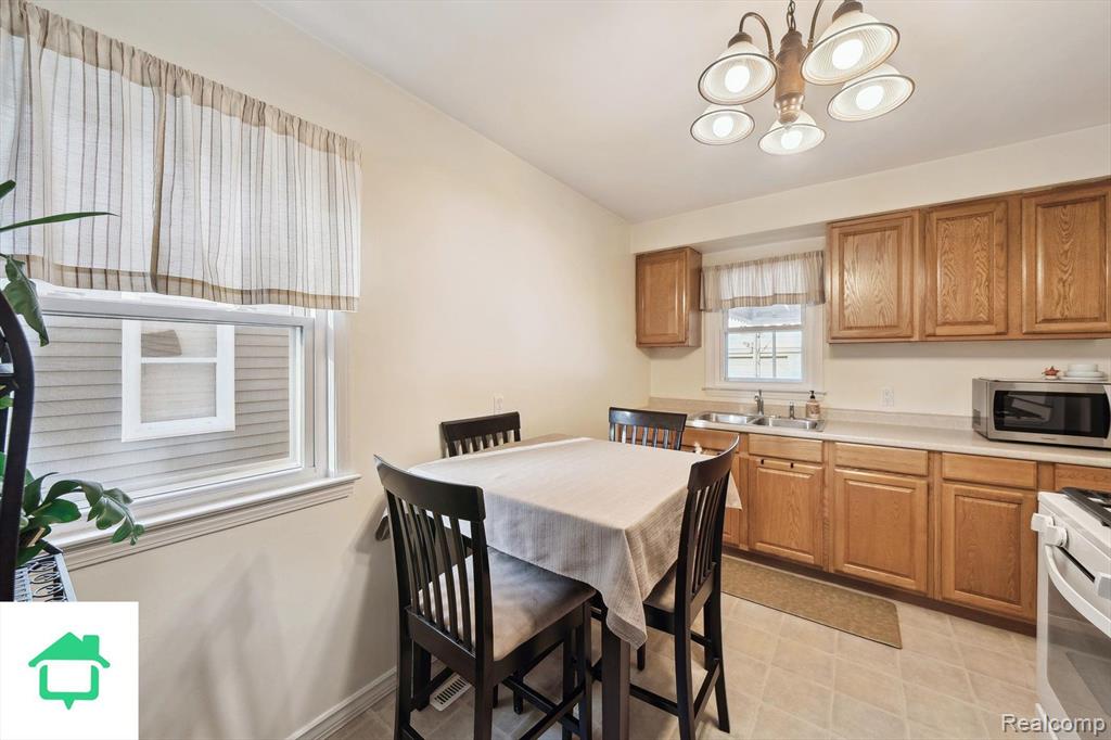 5927 LATHERS Street, Garden City, MI — Photo 12
