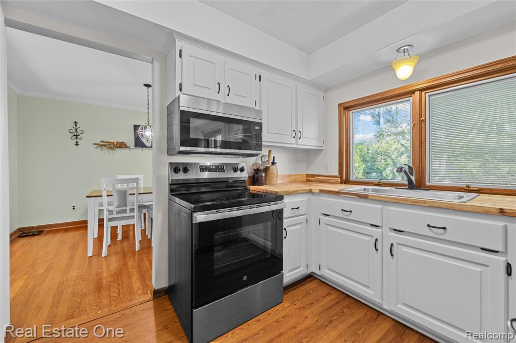 4931 Calvert Drive, Troy, MI 48085 — Photo 7