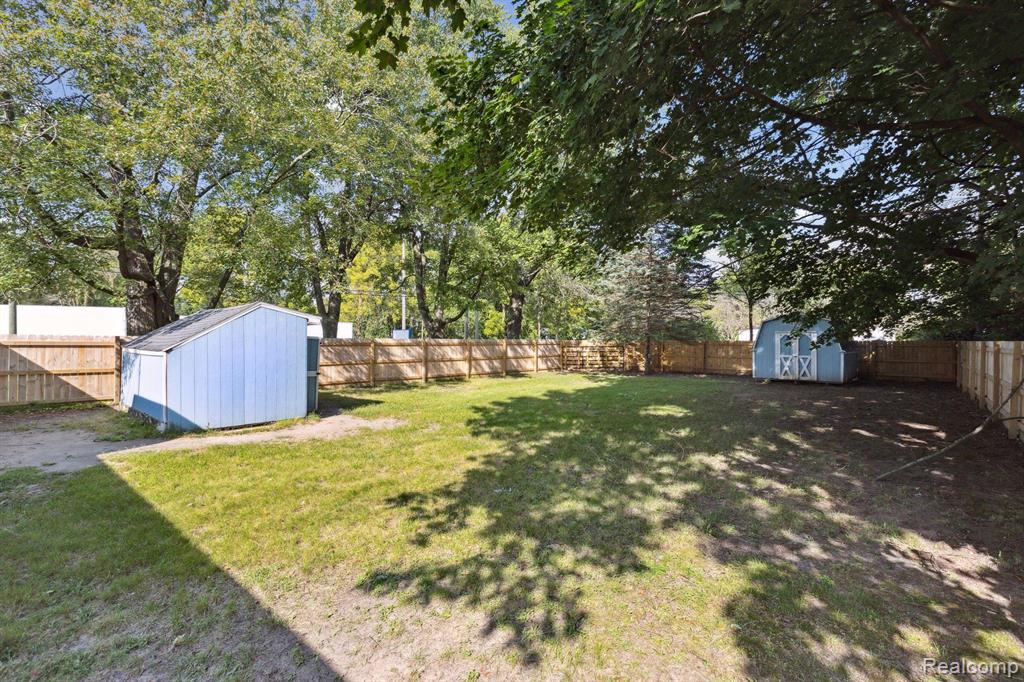 801 JACKSON Street, Eaton Rapids, MI 48827 — Photo 19