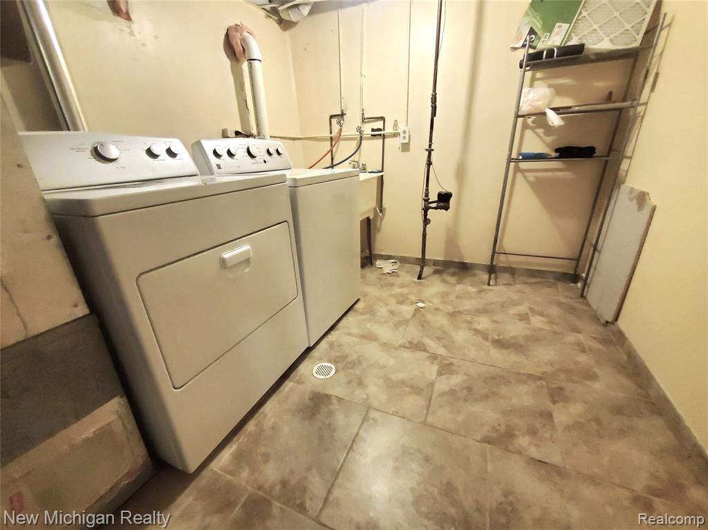 40225 Oak Tree, Novi, MI — Photo 16