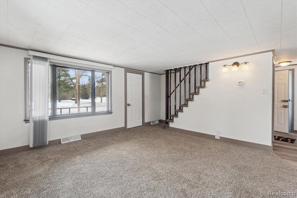 5369 SITKA Street, Burton, MI 48519 — Photo 5