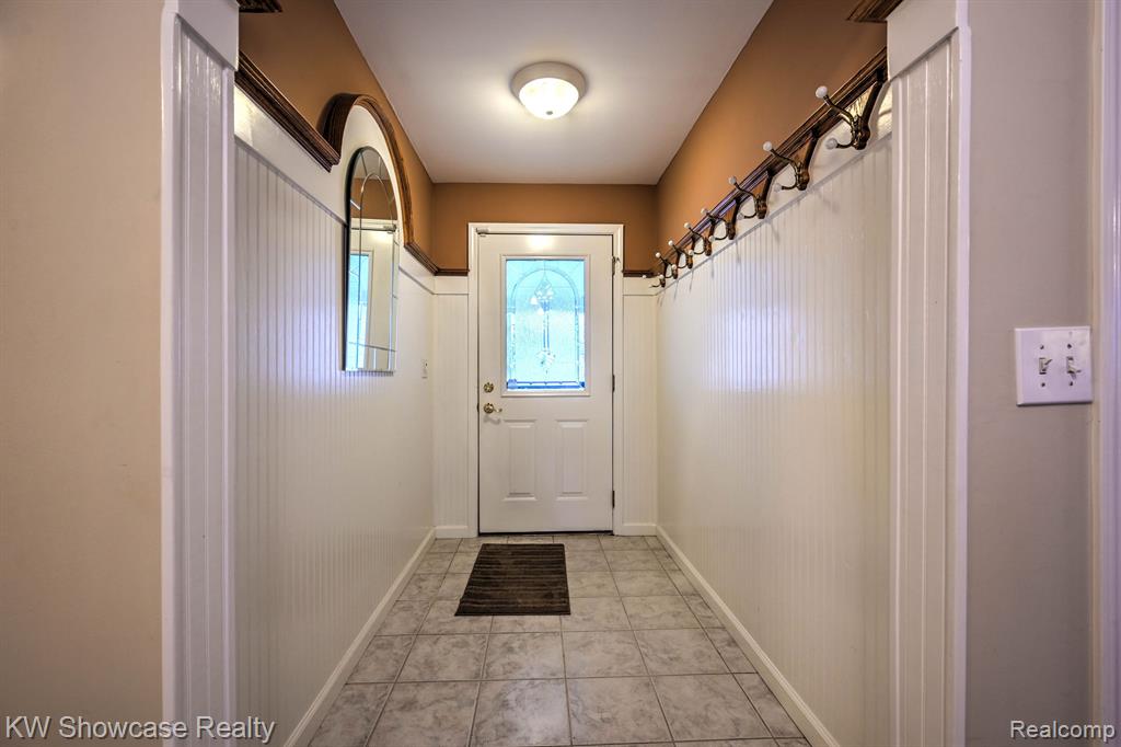 5806 KING JAMES, Waterford, MI 48327 — Photo 4