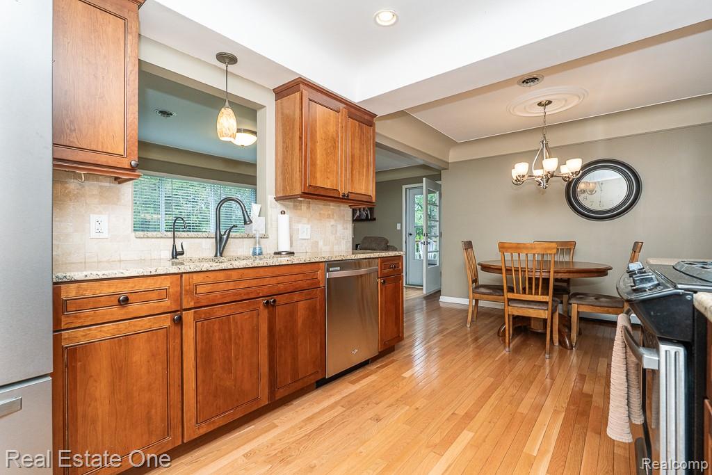 53216 Bruce Hill Drive, Shelby Twp, MI 48316 — Photo 14