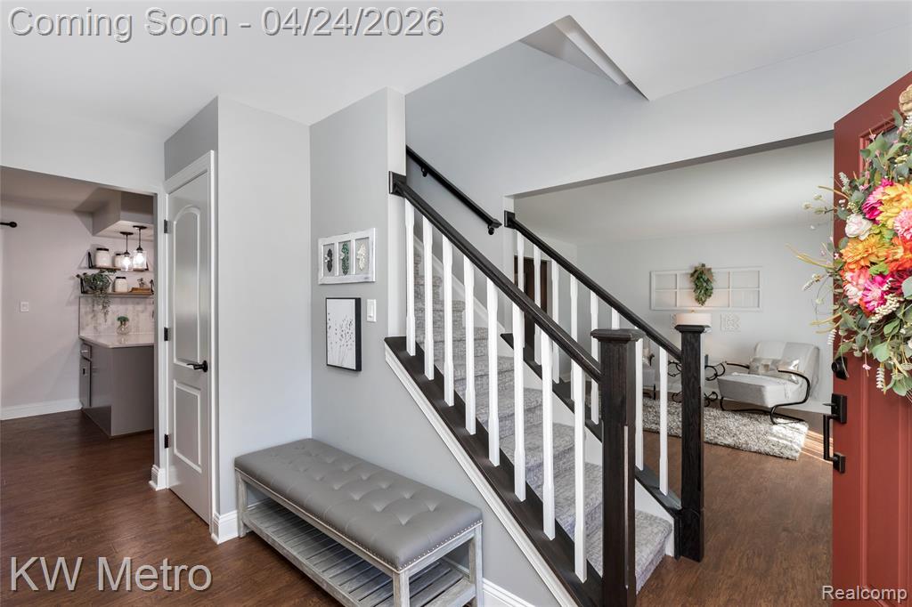 5267 Winchester Drive, Troy, MI 48085 — Photo 5