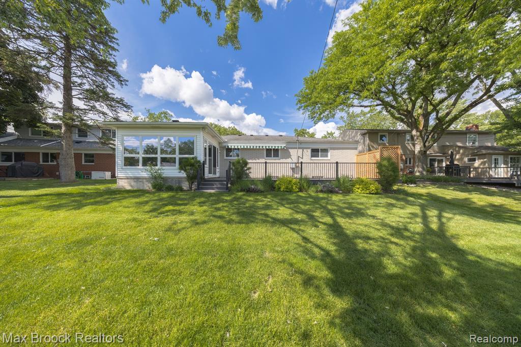 4025 Auburn Drive, Royal Oak, MI 48073 — Photo 30