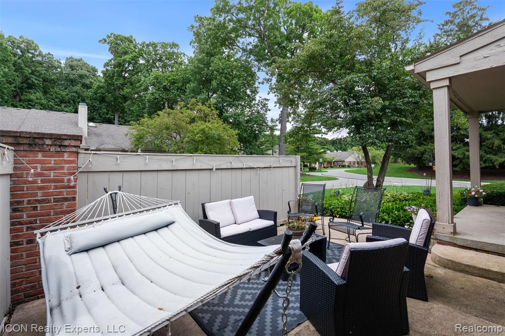 7208 Green Farm Road, 154, West Bloomfield, MI — Photo 30