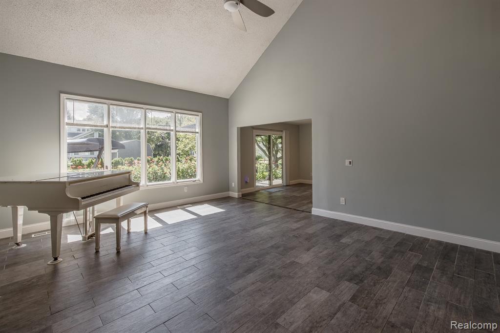 48 Rosemary Street, Lapeer, MI 48446 — Photo 12
