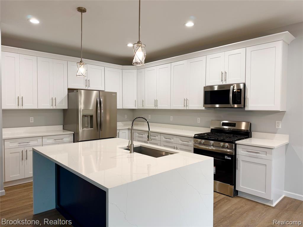 37116 Moravian Drive, Clinton Twp, MI 48036 — Photo 15