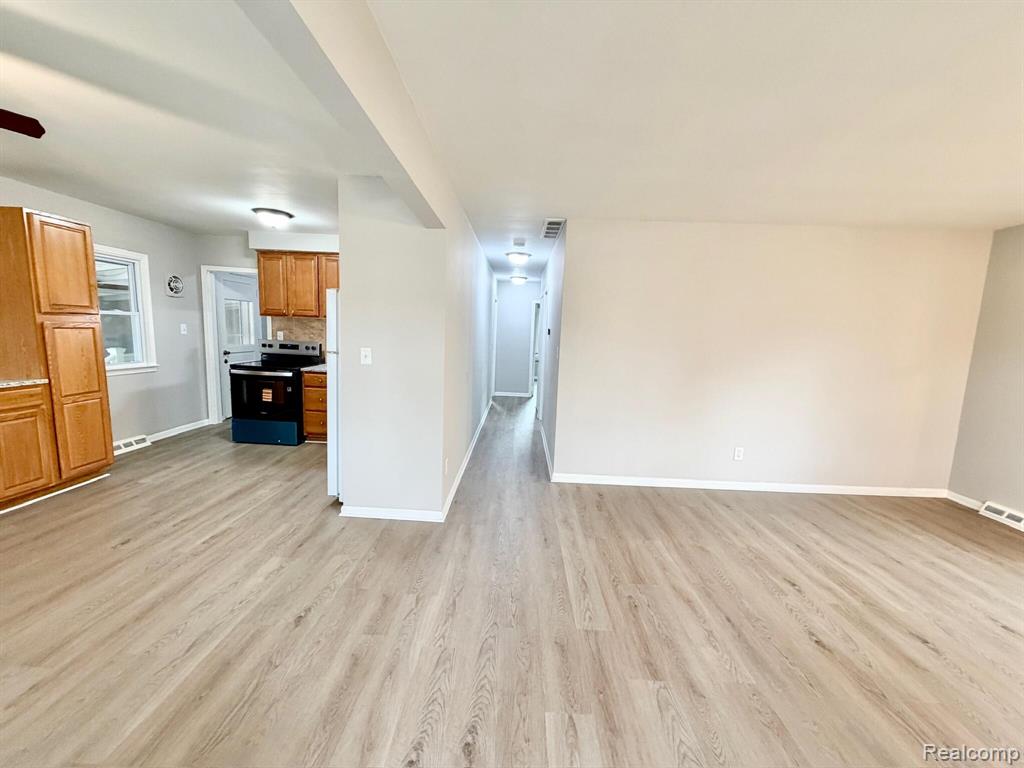 7242 Gerald Avenue, Warren, MI 48092 — Photo 2