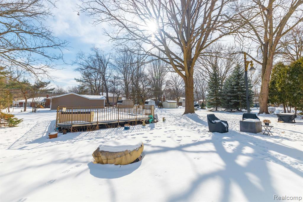 8425 HAMPTON Road, Grosse Ile, MI 48138 — Photo 4