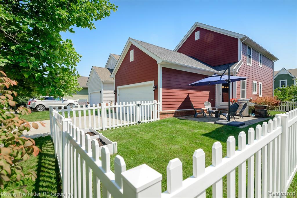872 CONSTITUTION Street, Canton, MI 48188 — Photo 41