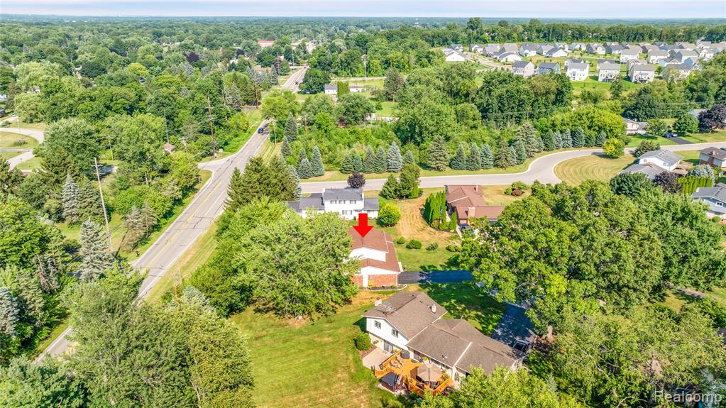 165 Lisa Court, White Lake, MI — Photo 41