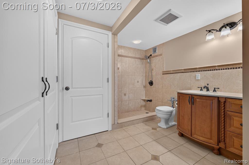 1300 E Lafayette Street, 912, Detroit, MI 48207 — Photo 25