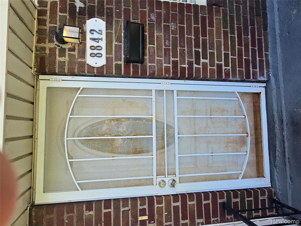8842 Longacre Street, Detroit, MI 48228 — Photo 8