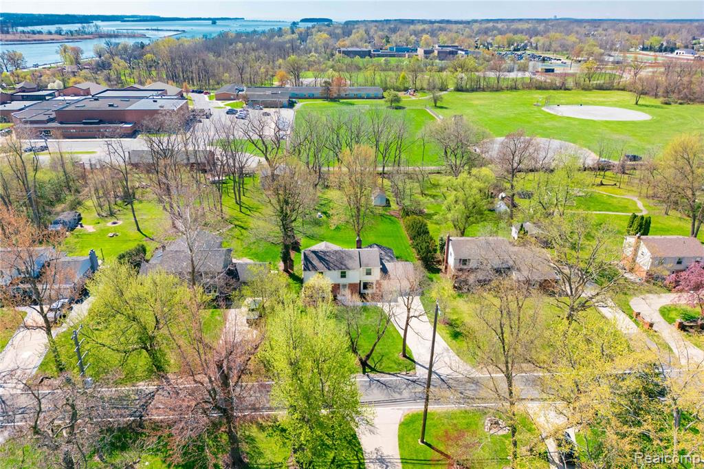 7611 Ferry Road, Grosse Ile, MI 48138 — Photo 8