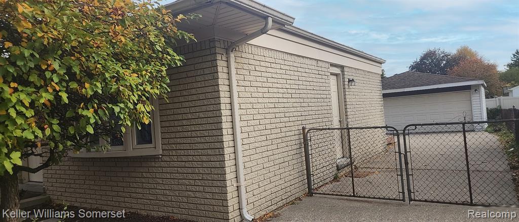 41314 Wessel Drive, Sterling Heights, MI 48313 — Photo 2
