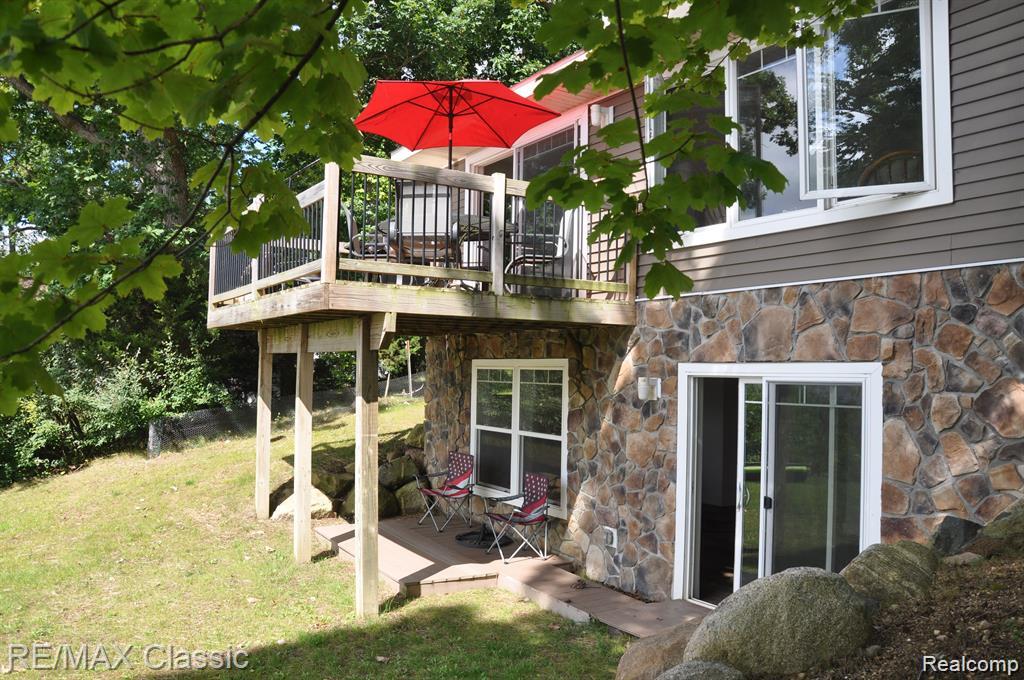 5050 Island Shore Drive, Pinckney, MI 48169 — Photo 40