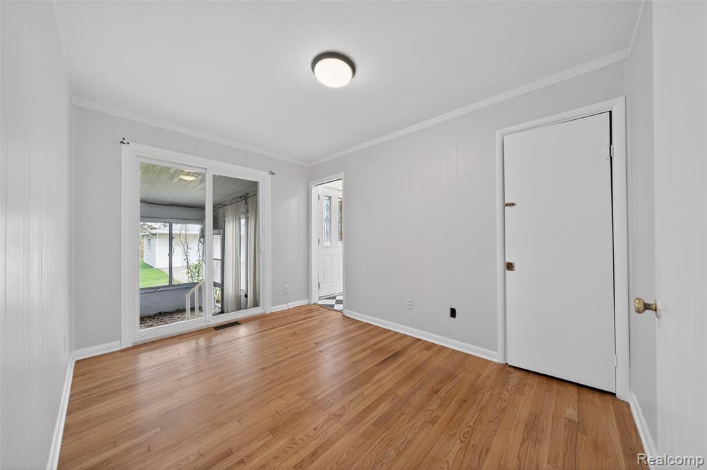76 W Katherine Avenue, Madison Heights, MI 48071 — Photo 14