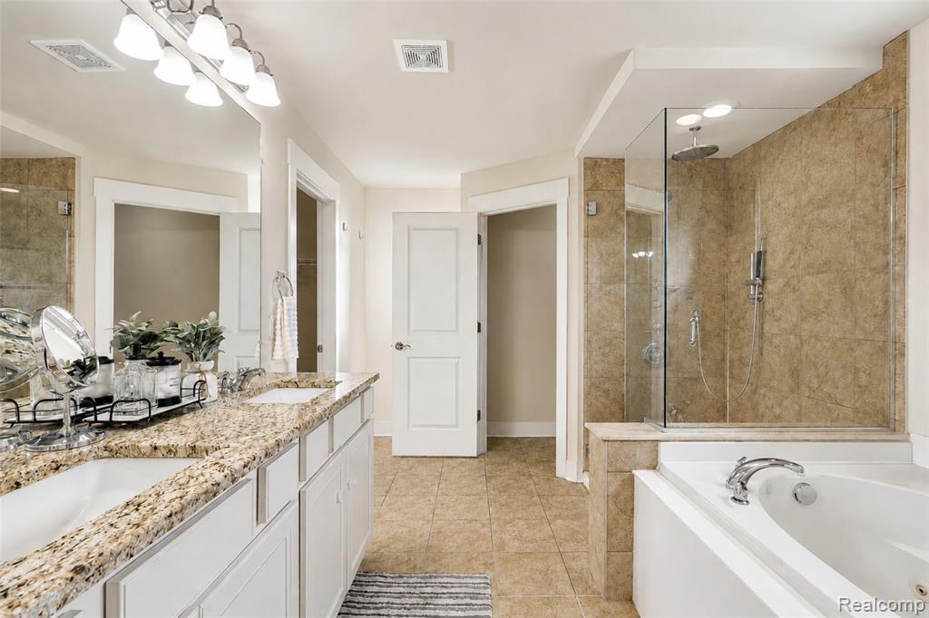 354 Findley Circle, Lake Orion, MI — Photo 40