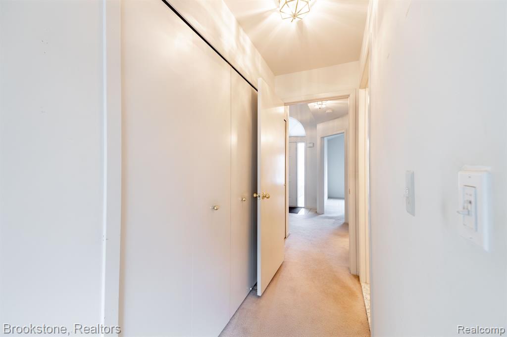 265 SHORE BROOK Lane, Walled Lake, MI 48390 — Photo 17