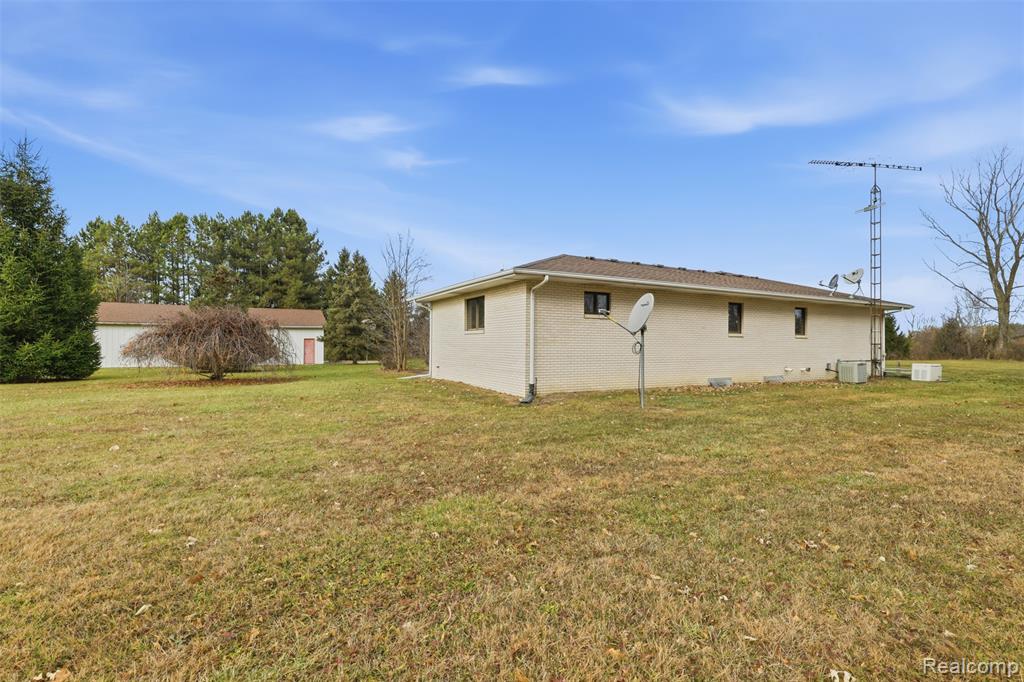 3854 Castle Road, North Branch, MI 48461 — Photo 30