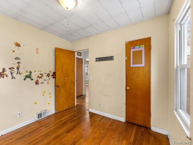 601 Jessop Avenue, Lansing, MI 48910 — Photo 11