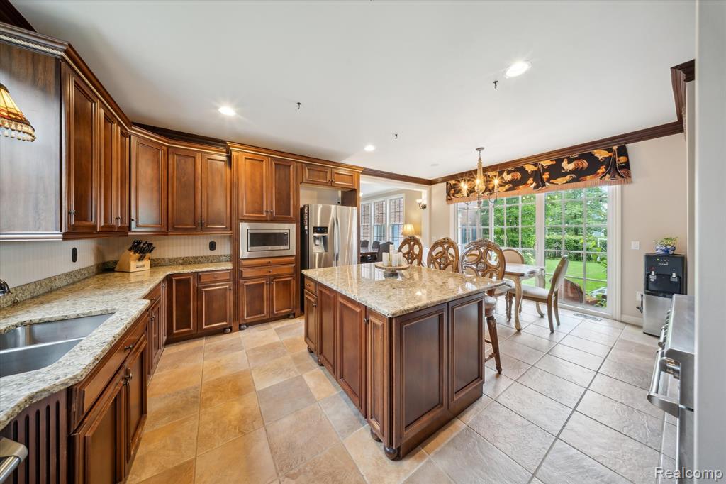 595 McKinley Circle, Canton, MI 48188 — Photo 10