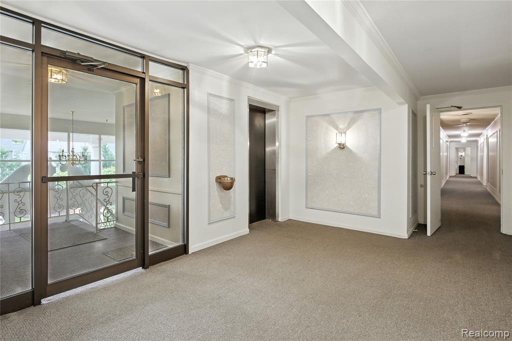 19710 W 13 Mile Road, 211, Beverly Hills, MI 48025 — Photo 38