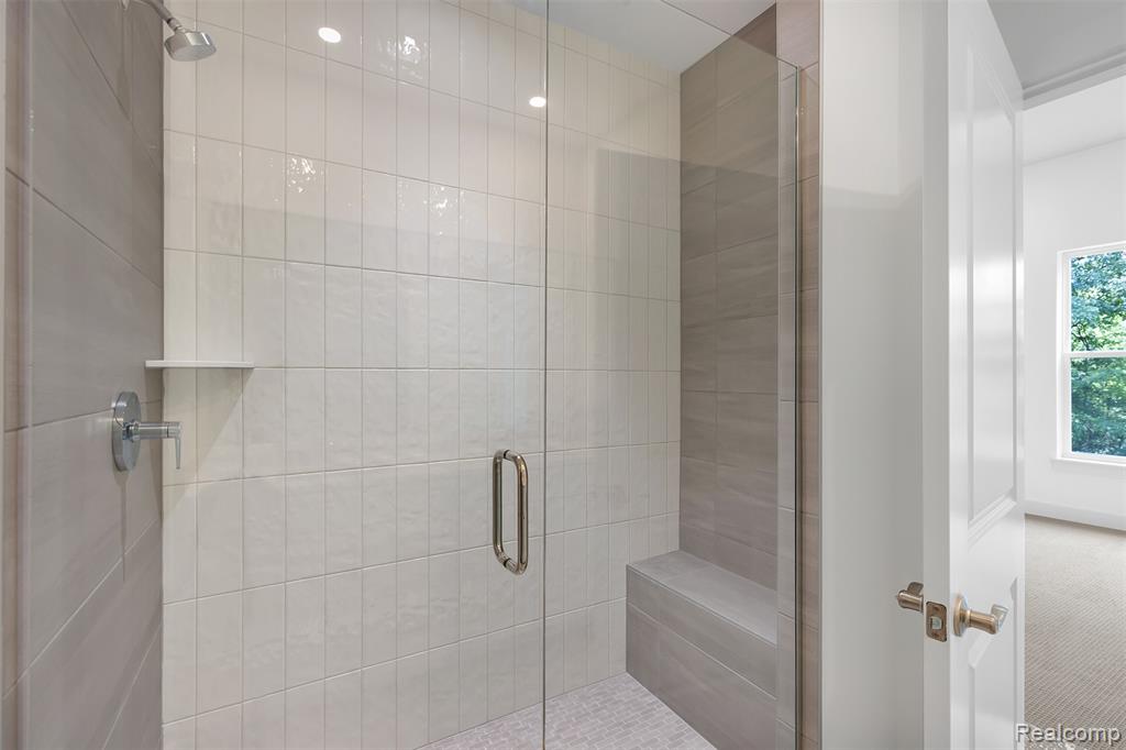5342 TRAIL VISTA Drive, West Bloomfield, MI 48323 — Photo 30