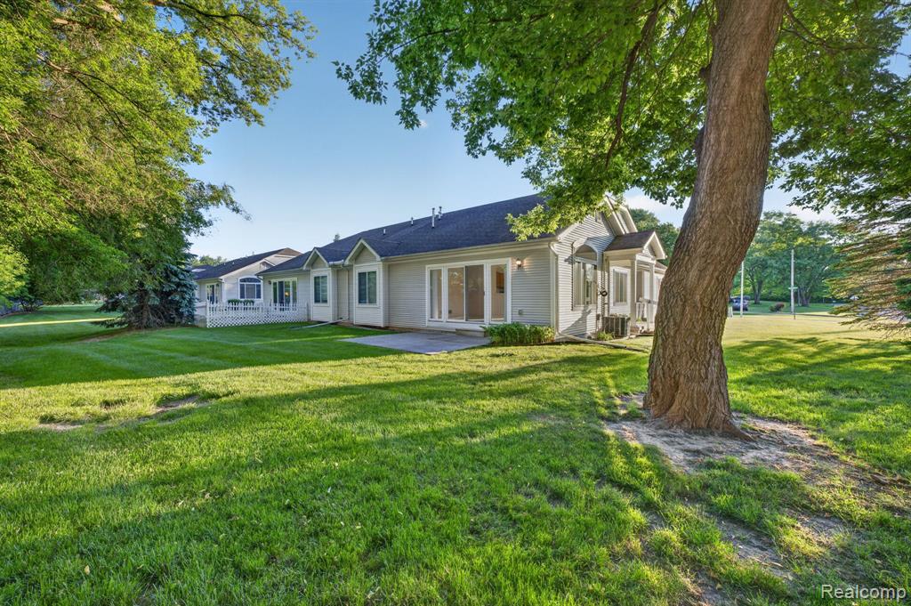 100 Aberdeen Drive, 36, Flushing, MI 48433 — Photo 10