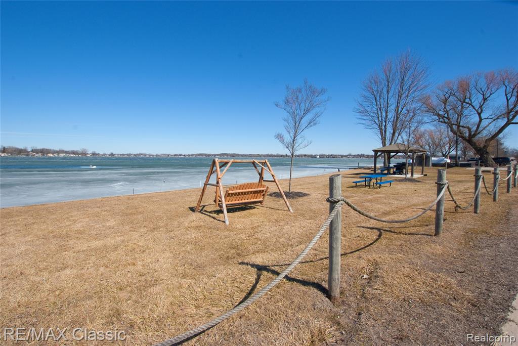 1155 S Lake Drive, 57, Novi, MI 48377 — Photo 20