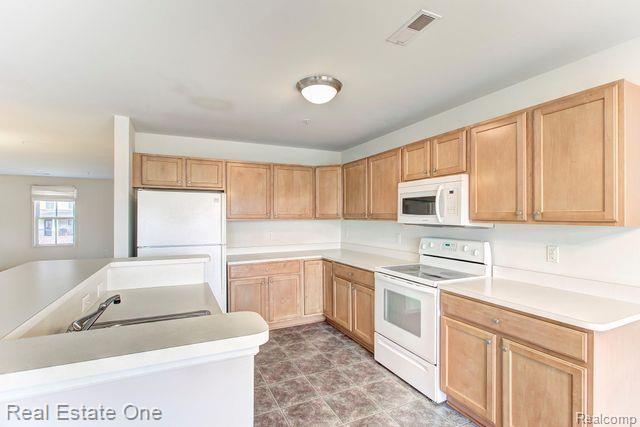 3986 Forester Boulevard, Auburn Hills, MI 48326 — Photo 9