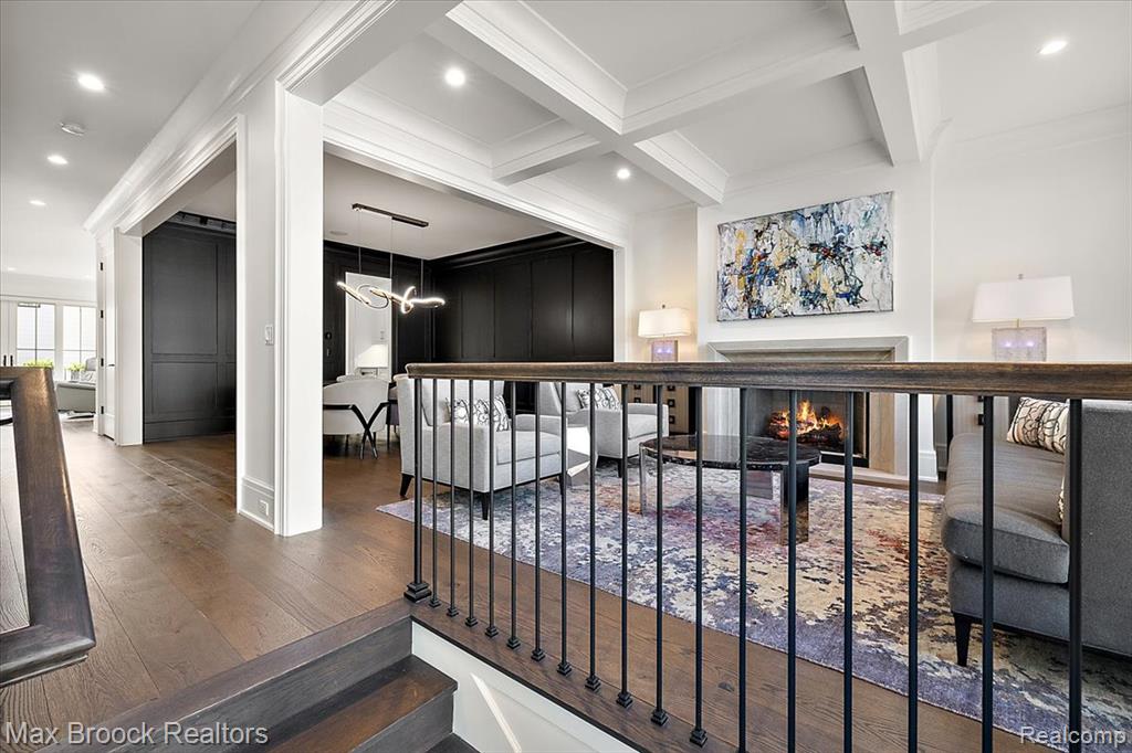 625 W Brown Street - Photo 2