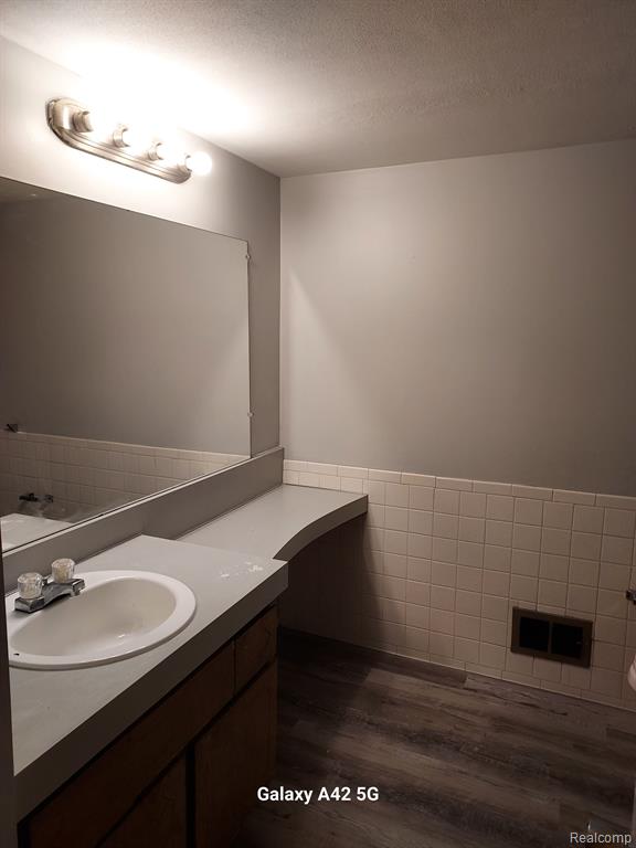 29334 HOOVER Road, Warren, MI 48093 — Photo 9